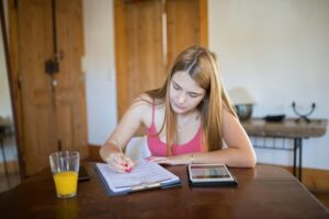 pexels-kampus-8057563