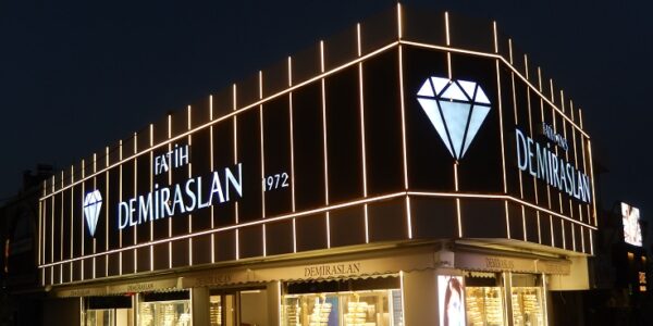 Ortaköy Sarrafları Değişiyor