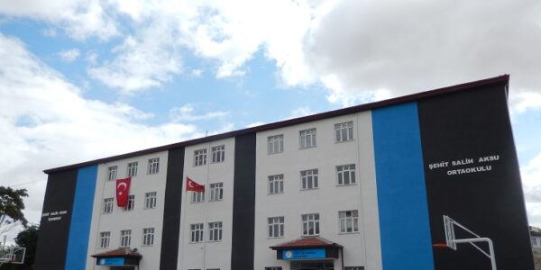 Ortaköy Ortaokulları Yenileniyor